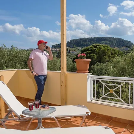 Melody Complex Nyaraló